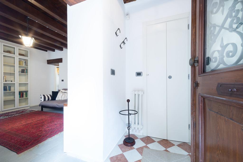 Ve.N.I.Ce Cera Casa Santo Stefano Apartment Венеция Екстериор снимка