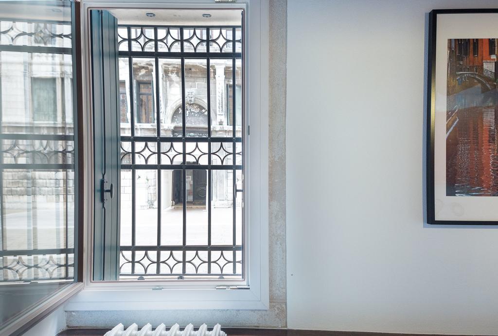 Ve.N.I.Ce Cera Casa Santo Stefano Apartment Венеция Екстериор снимка